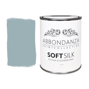Lak Soft Silk Verdigris heeft de kleur van de bekende poederige blauwgroene waas van geoxideerd koper